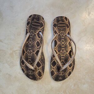 Havaianas slim strap flip flop, size 9